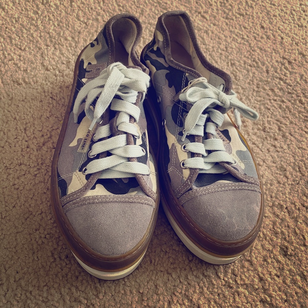 Rico Line melody camo platform sneakers